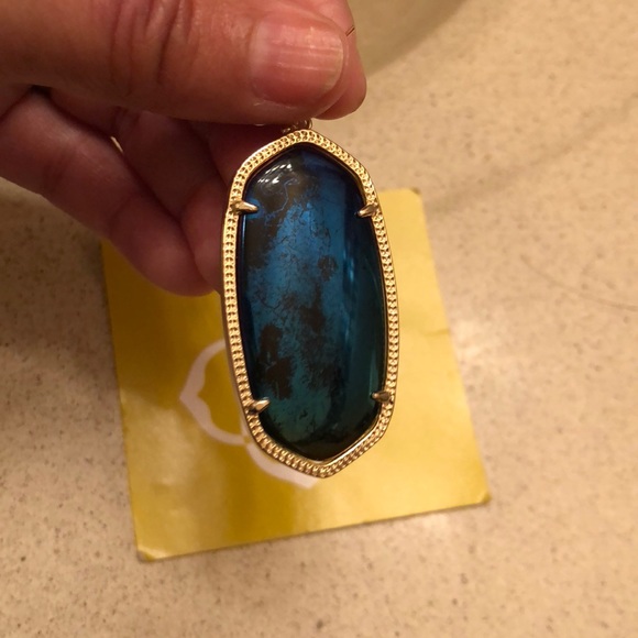 Black Danielle w/gold Earrings - Picture 3 of 3